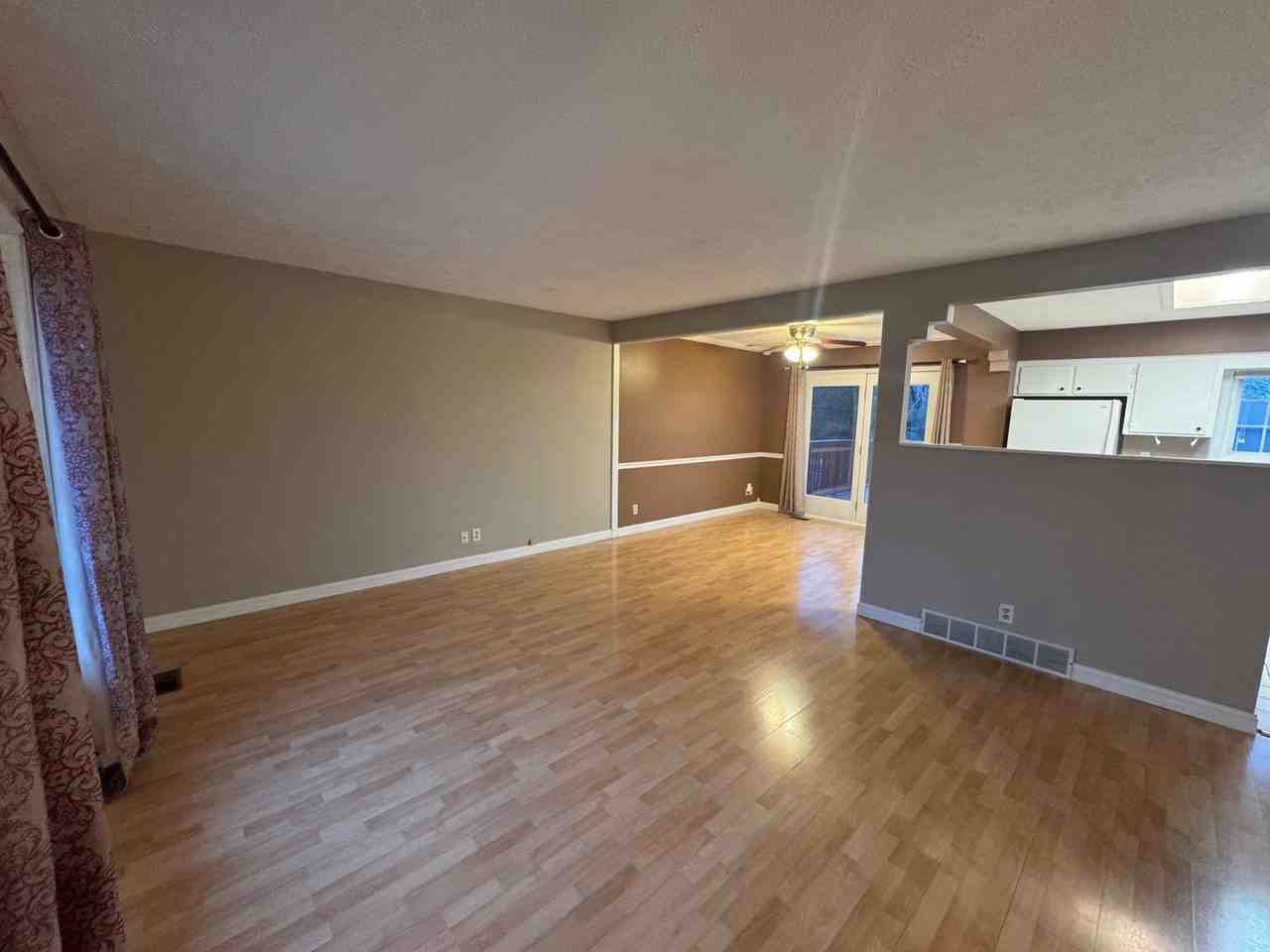 12118 Burdette Cir - Photo 2 of 15