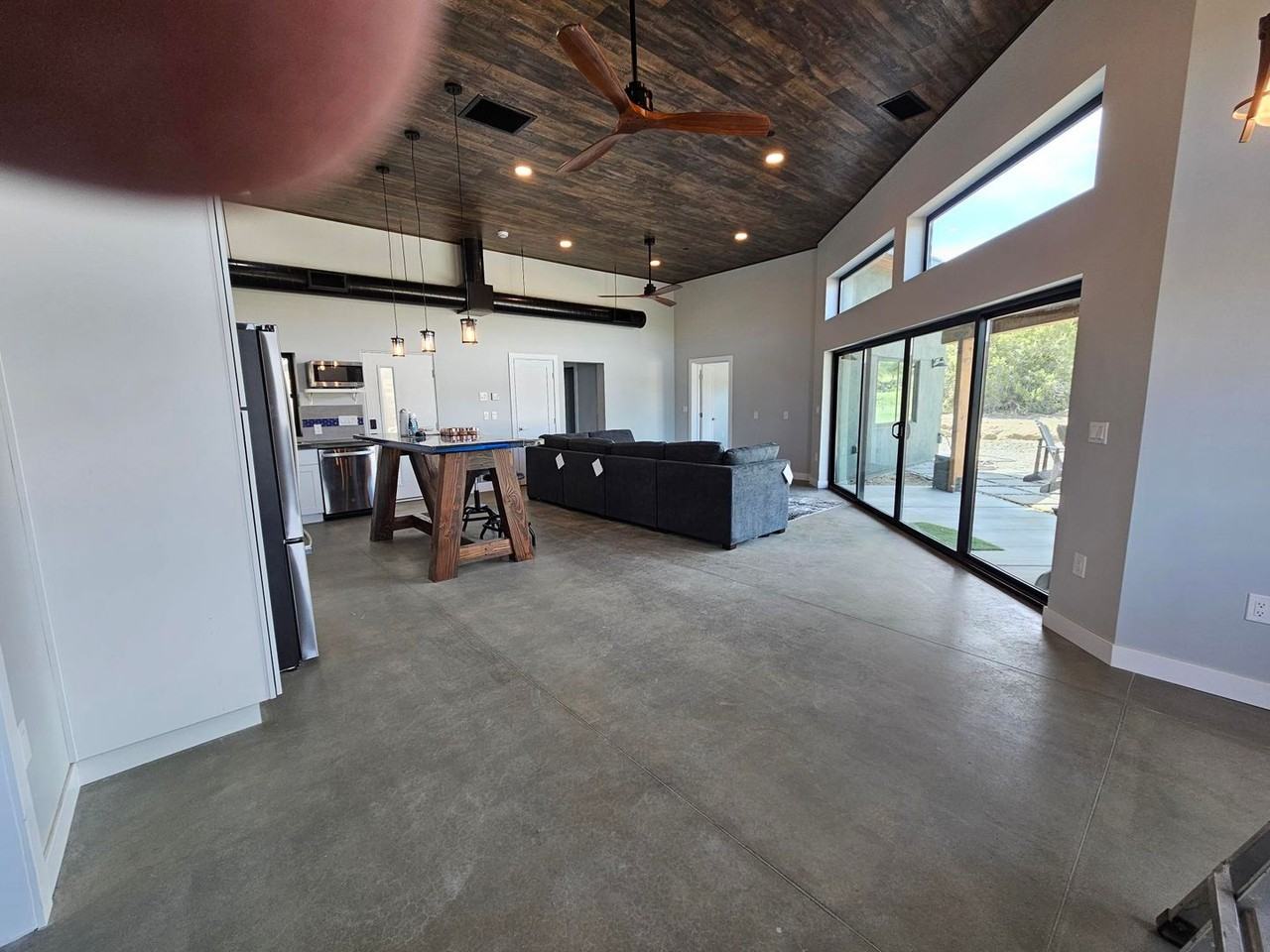 5205 Mormon Ave - Photo 3 of 9