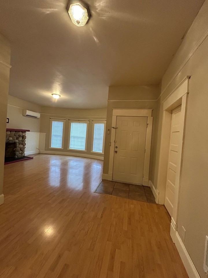 800 S 4th Ave - Photo 5 of 16