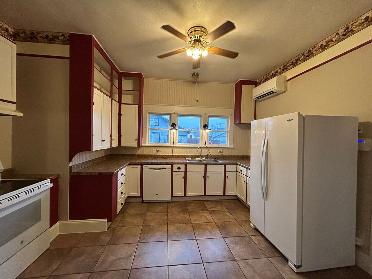 800 S 4th Ave - Photo 7 of 16