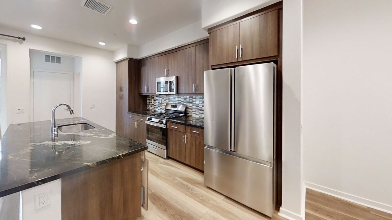 707 S Mosaic St - Photo 2 of 18