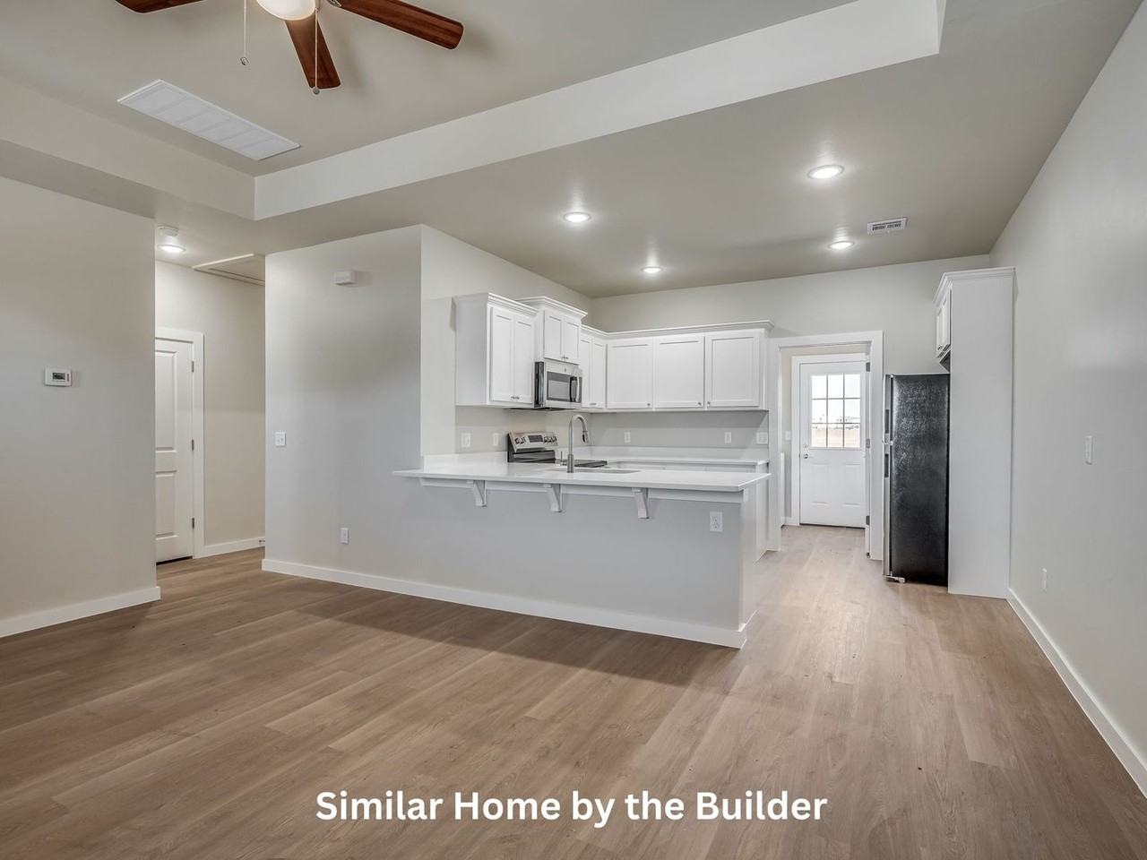 112 Sterling Dr - Photo 4 of 41