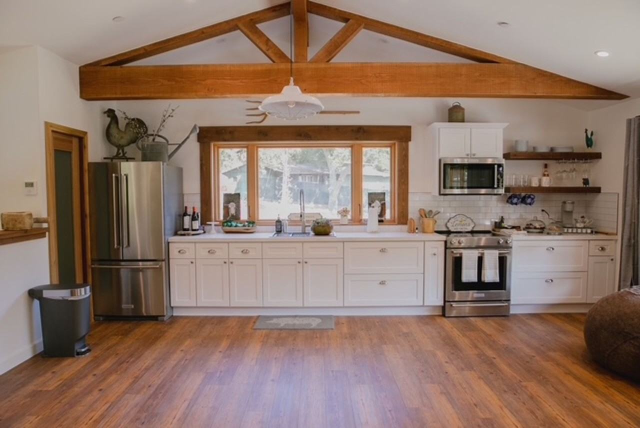 1205B Country Club Dr - Photo 2 of 21