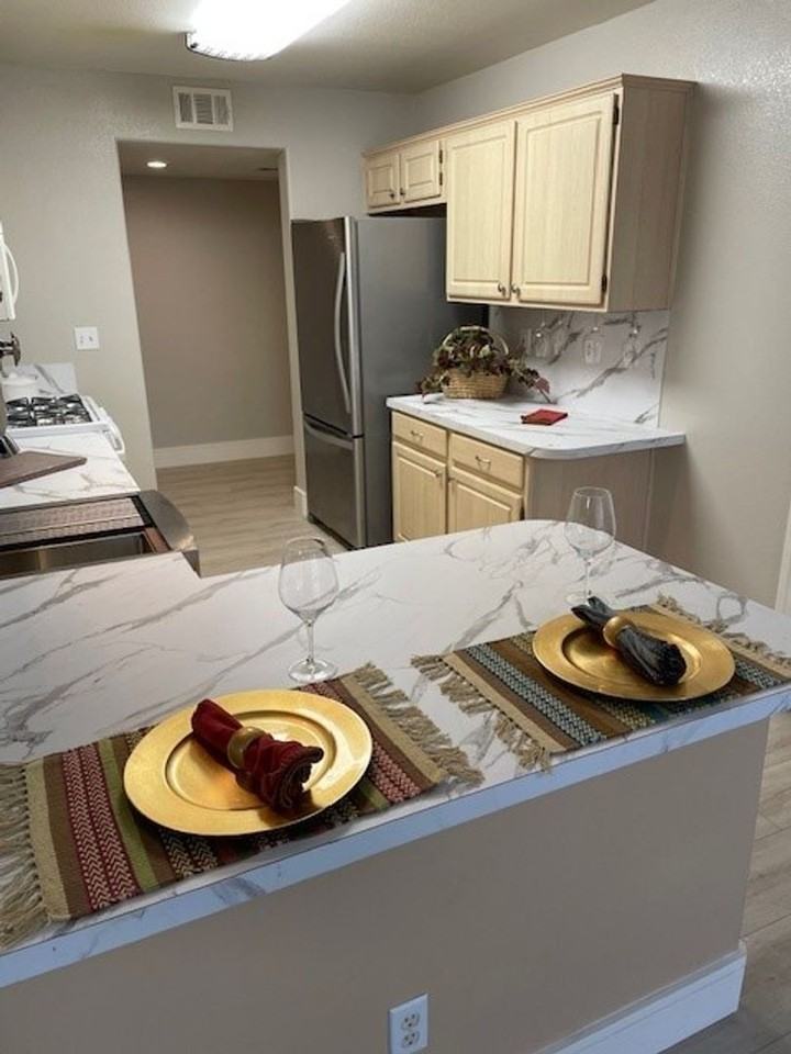 10110 Quaint Tree St - Photo 7 of 16