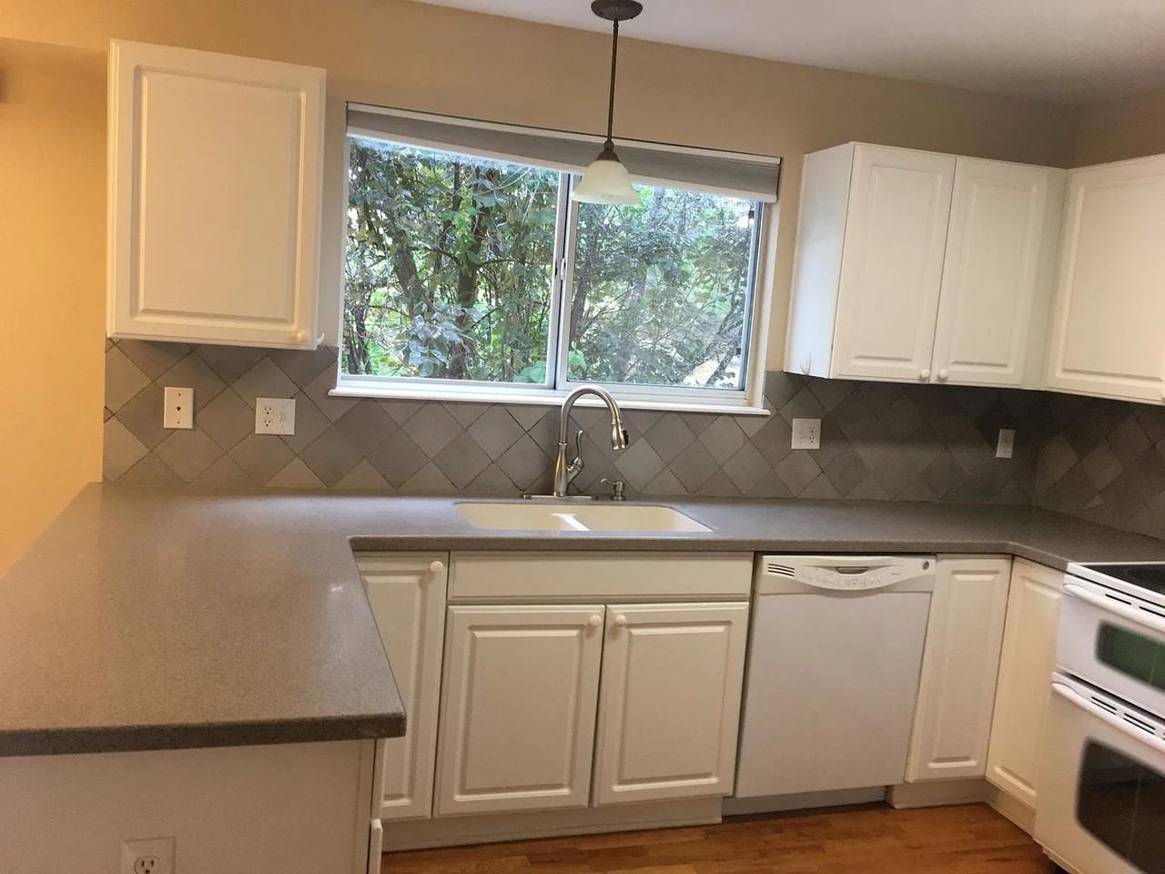 2185 Andrew Dr - Photo 6 of 25