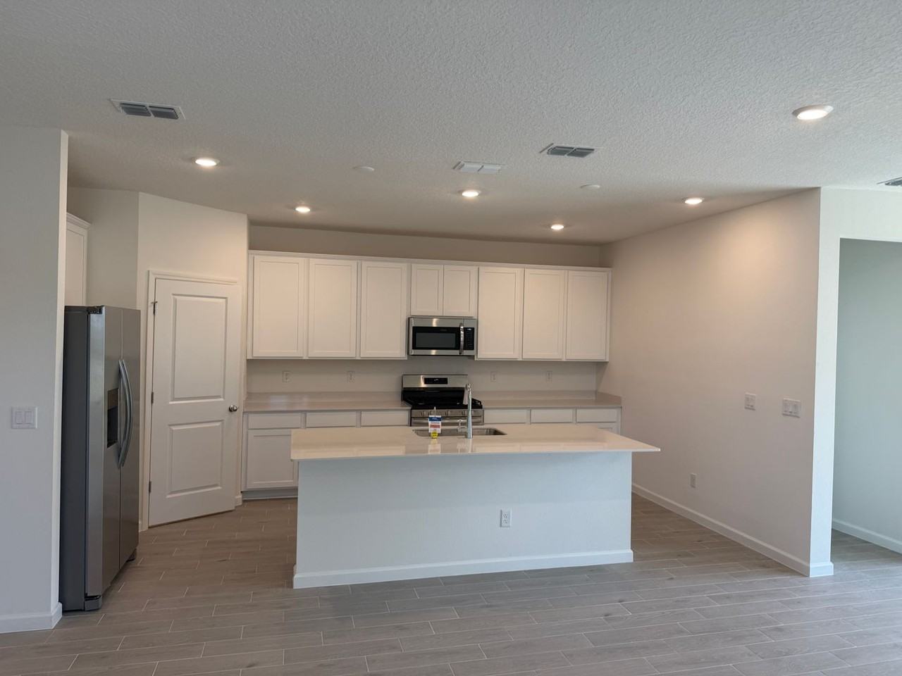 122 Wrensong Pl - Photo 4 of 29