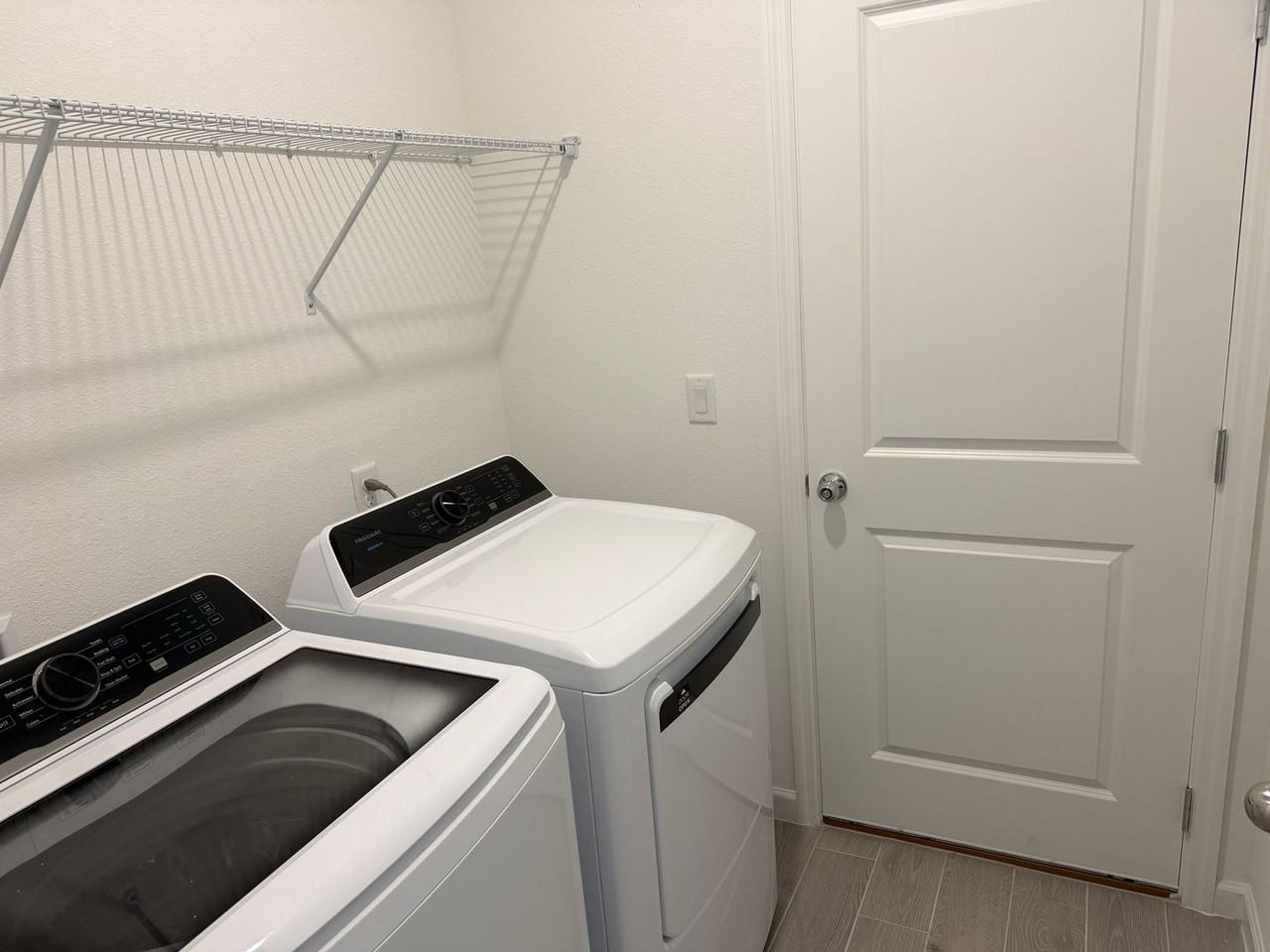 122 Wrensong Pl - Photo 5 of 29