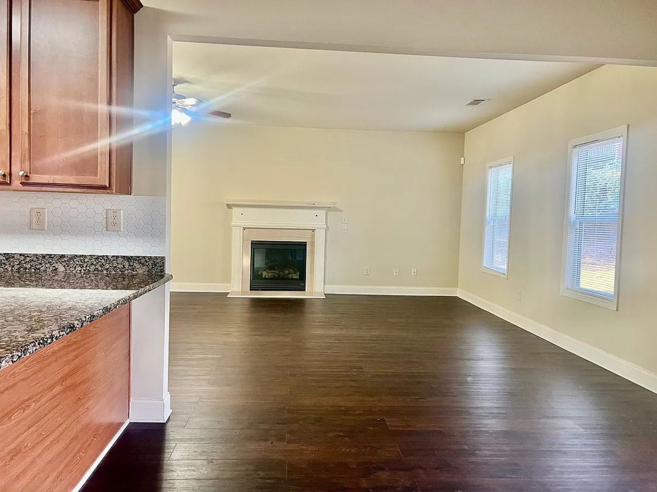 6211 Crestgate Ln - Photo 6 of 16