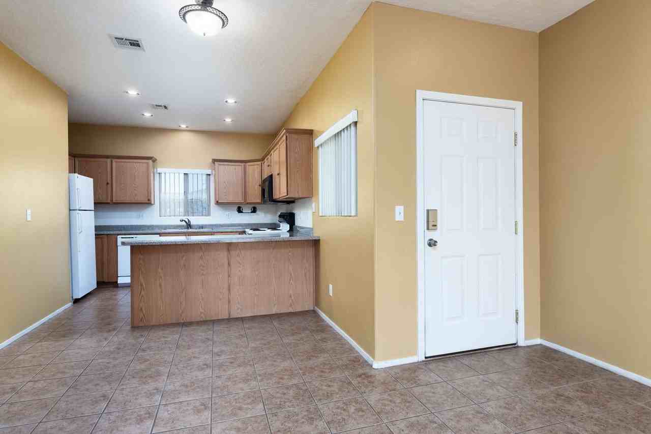 726 Hardy Way #E - Photo 3 of 16