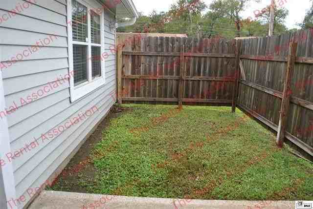 300 Woodale Dr #D - Photo 2 of 28