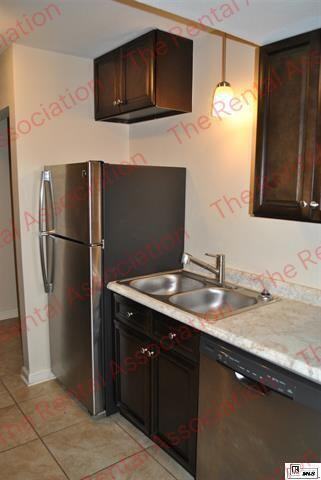 300 Woodale Dr #D - Photo 6 of 28