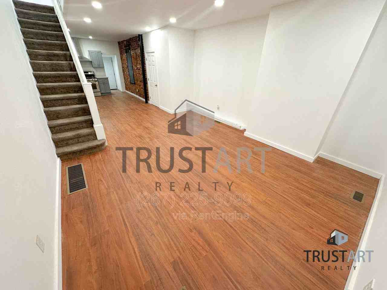 5013 Parrish St - Photo 4 of 17