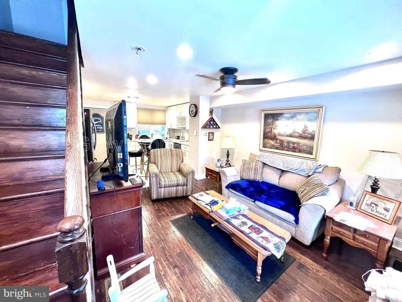 2830 Castor Ave - Photo 3 of 19