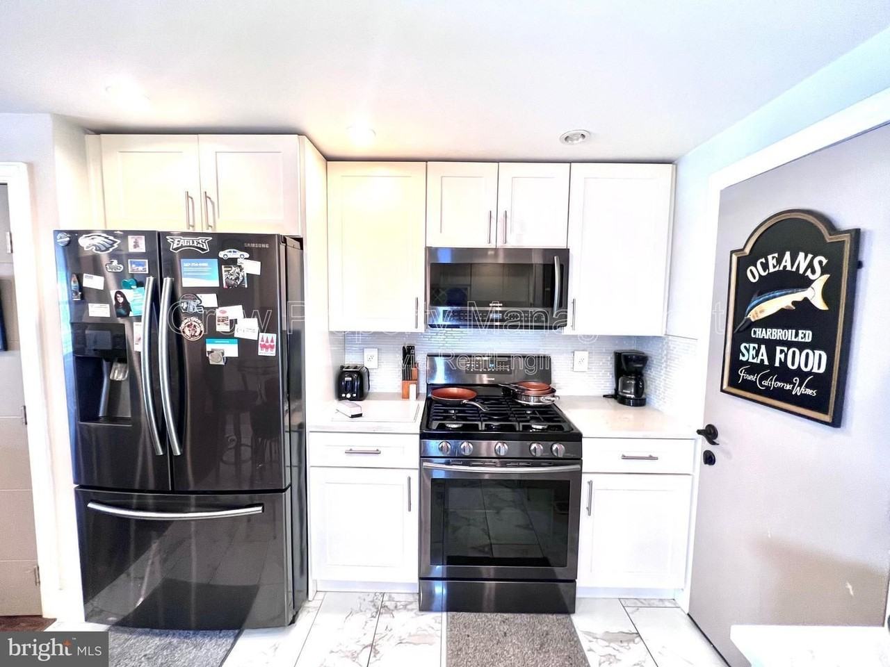 2830 Castor Ave - Photo 4 of 19