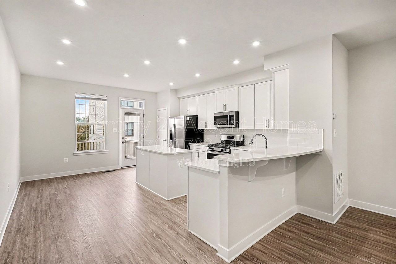 2654 Jetstream Rd - Photo 6 of 31