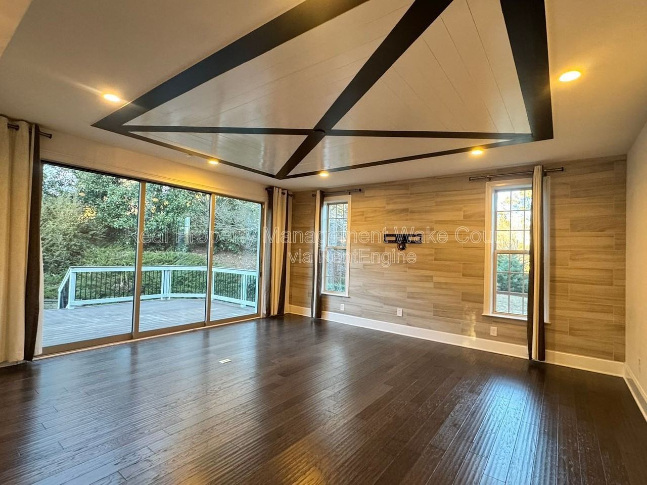 1021 Keith Rd - Photo 3 of 50