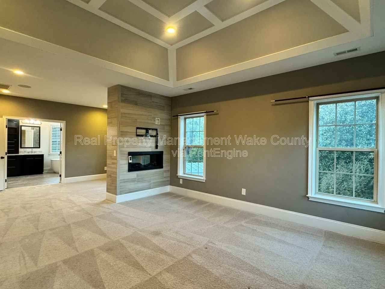 1021 Keith Rd - Photo 5 of 50