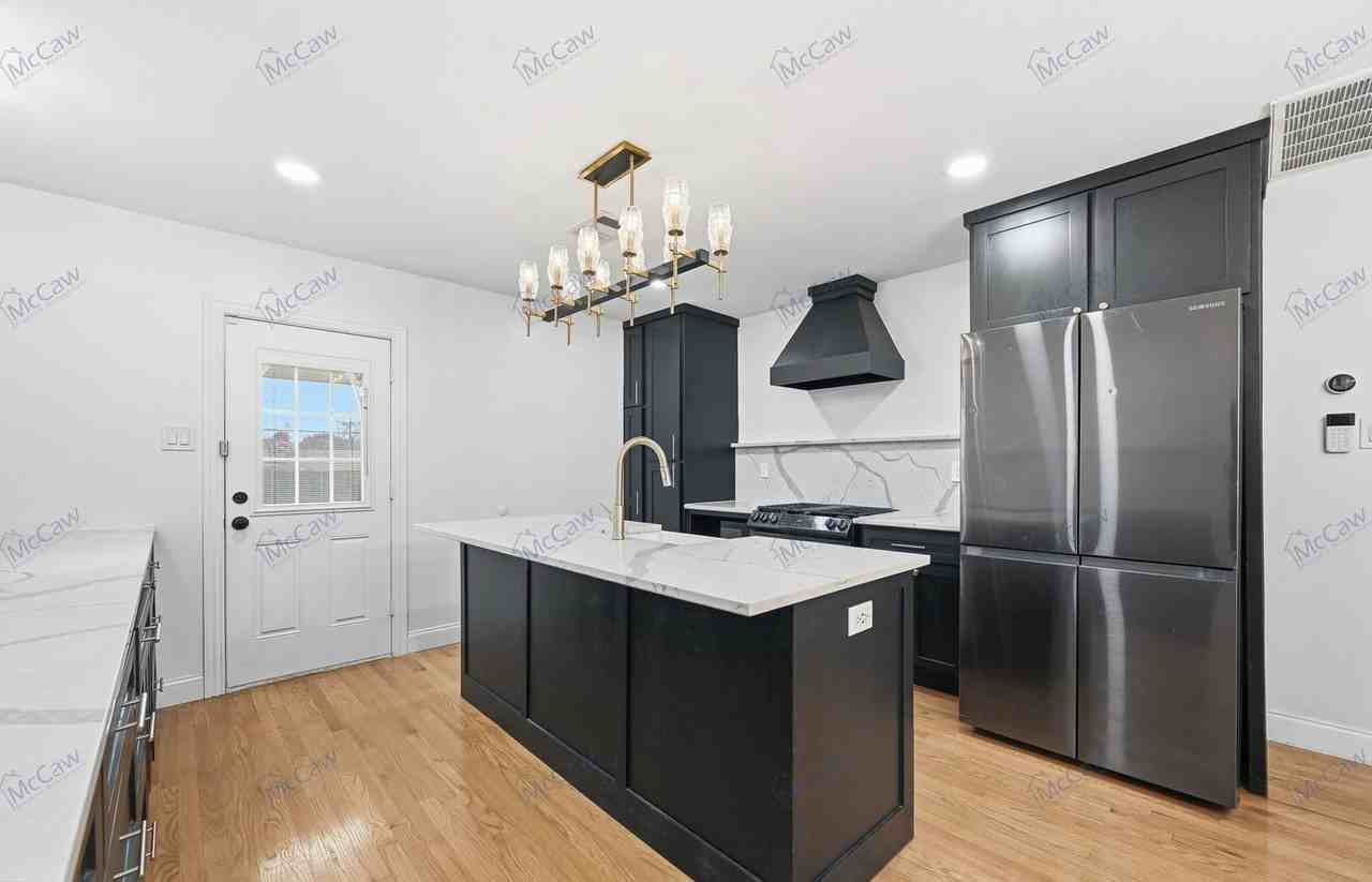 1622 Hollywood Ave - Photo 6 of 19