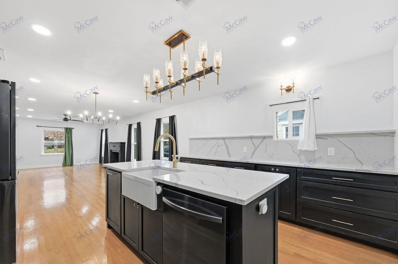 1622 Hollywood Ave - Photo 7 of 19