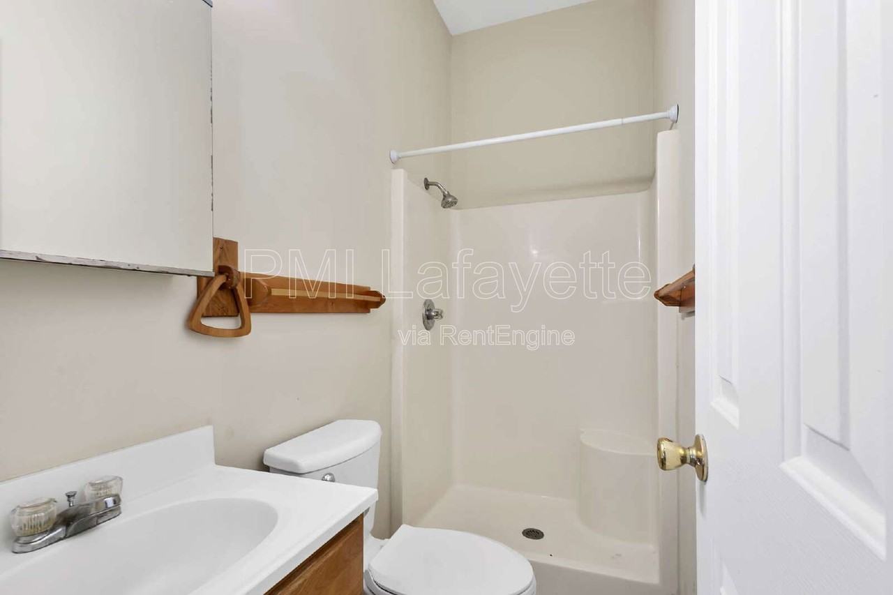 708 N 18th St #1 - Photo 4 of 8