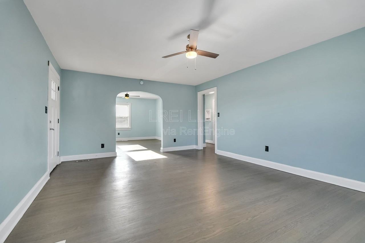 4724 Cane Run Rd - Photo 2 of 16