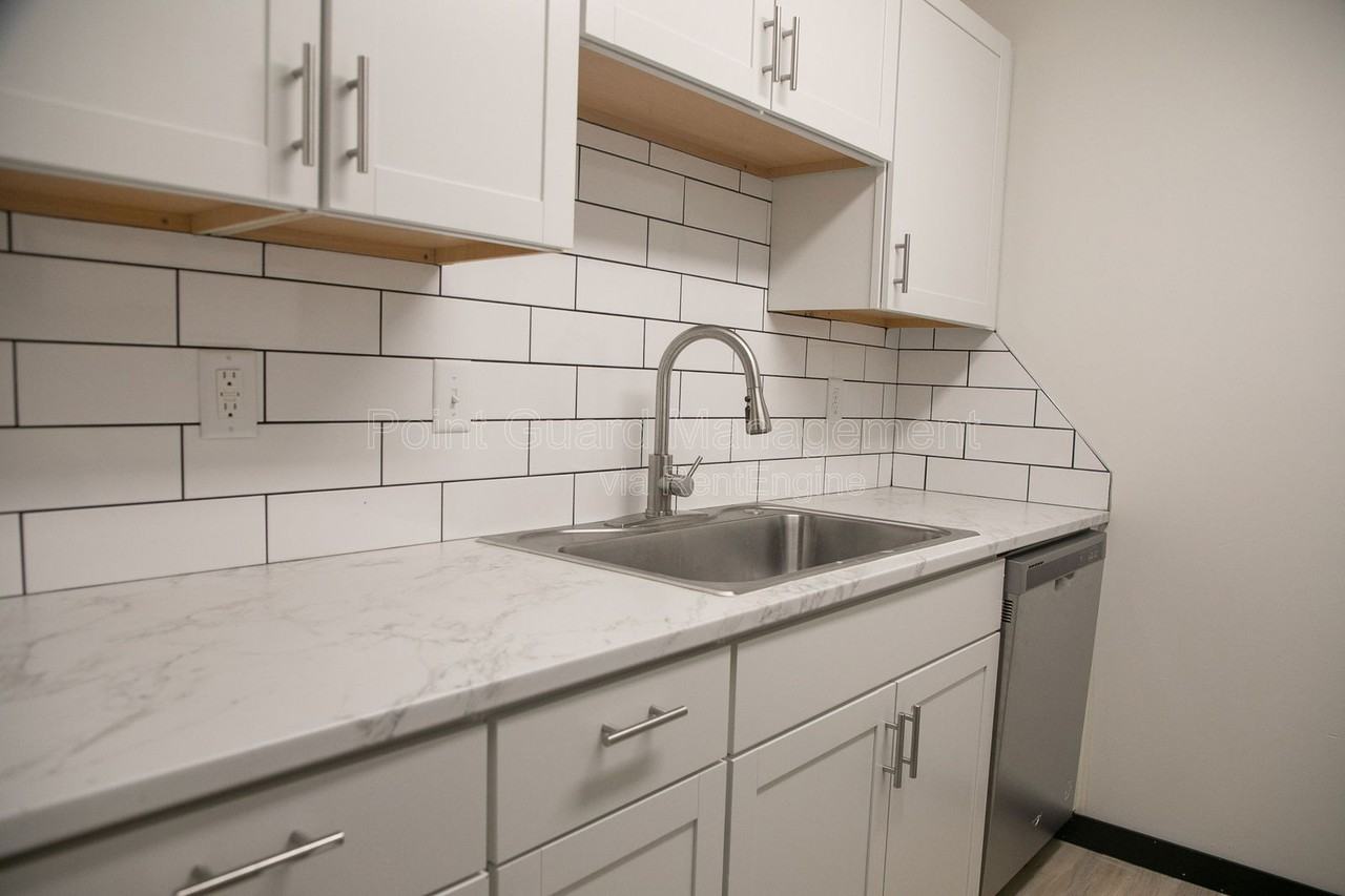 7110 Jones Cir #10 - Photo 4 of 19