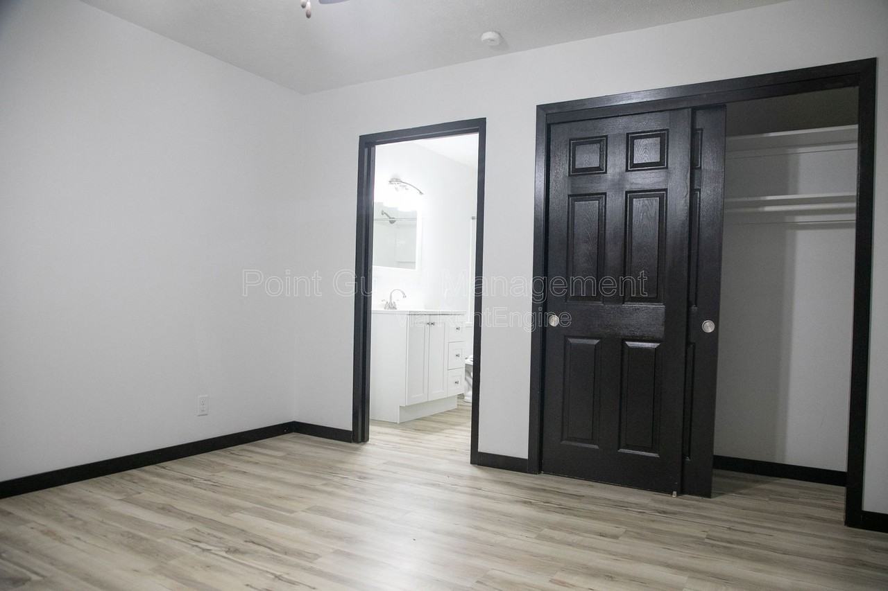 7110 Jones Cir #10 - Photo 7 of 19