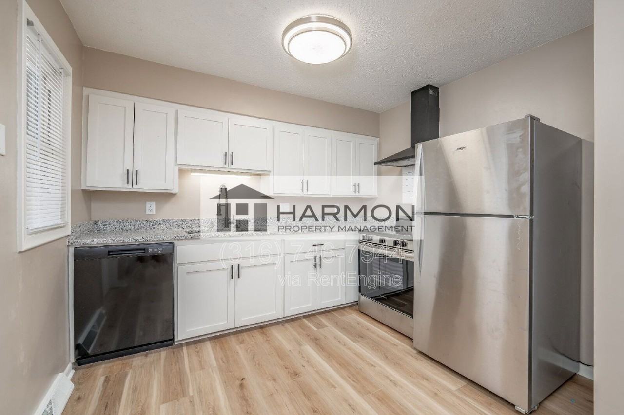 8514 W 9th St N - Photo 4 of 14