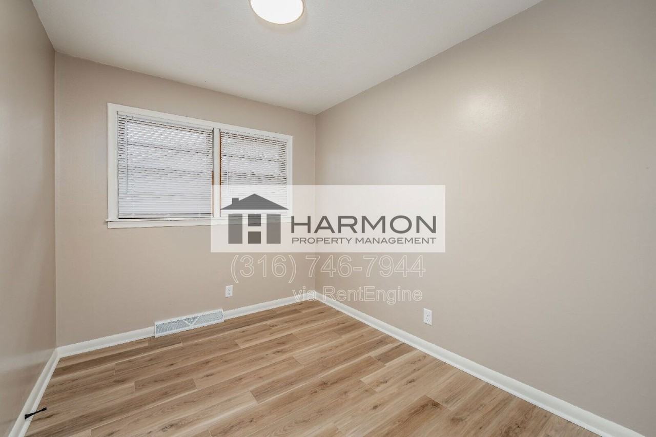 8514 W 9th St N - Photo 6 of 14