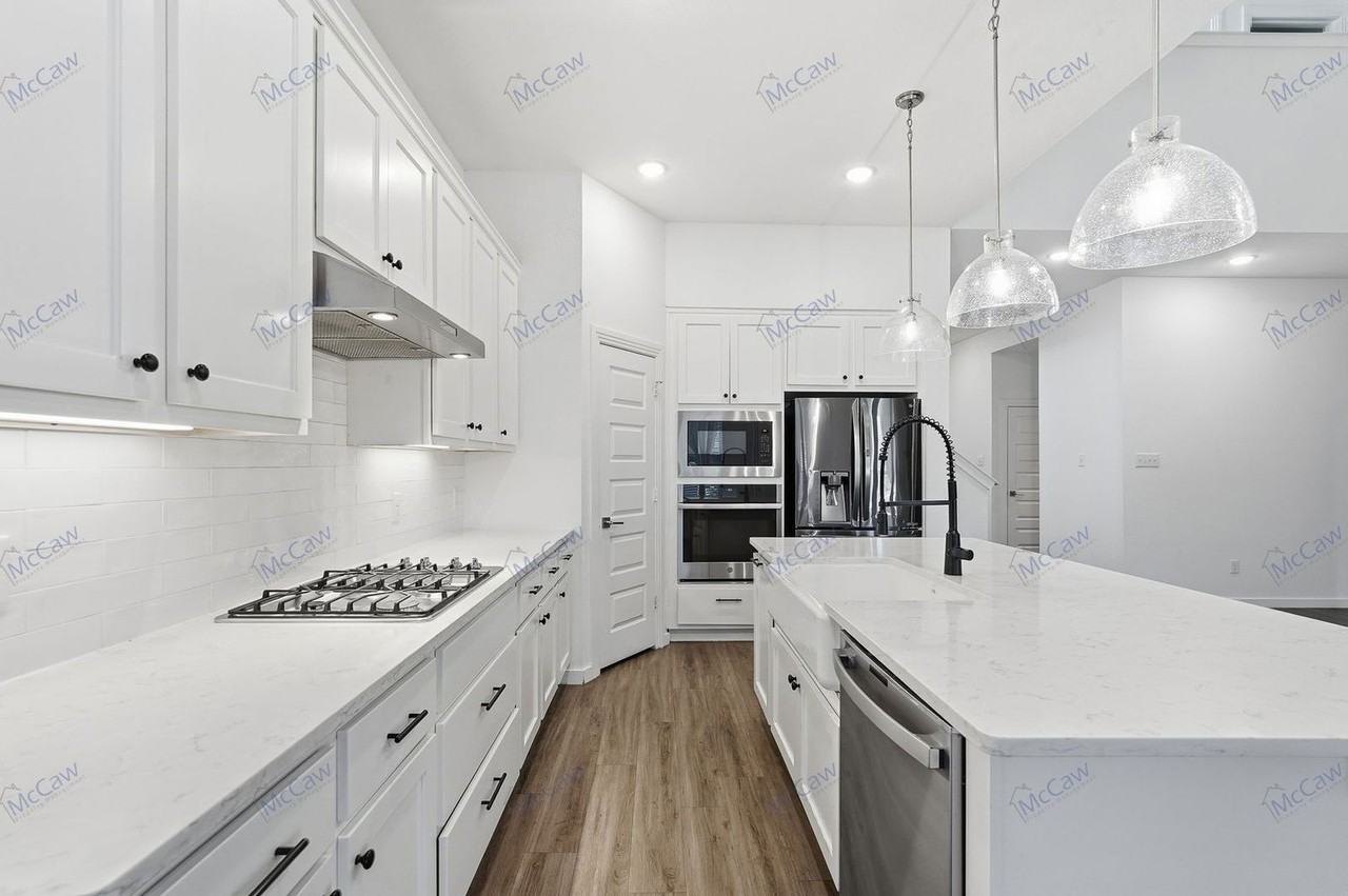 5737 Miriam Dr - Photo 5 of 25