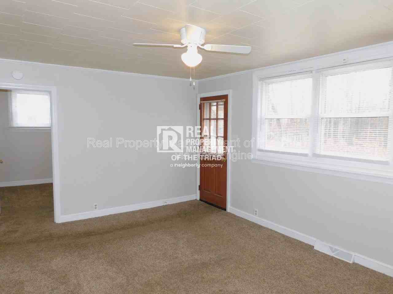 3405 Derby Pl - Photo 2 of 16