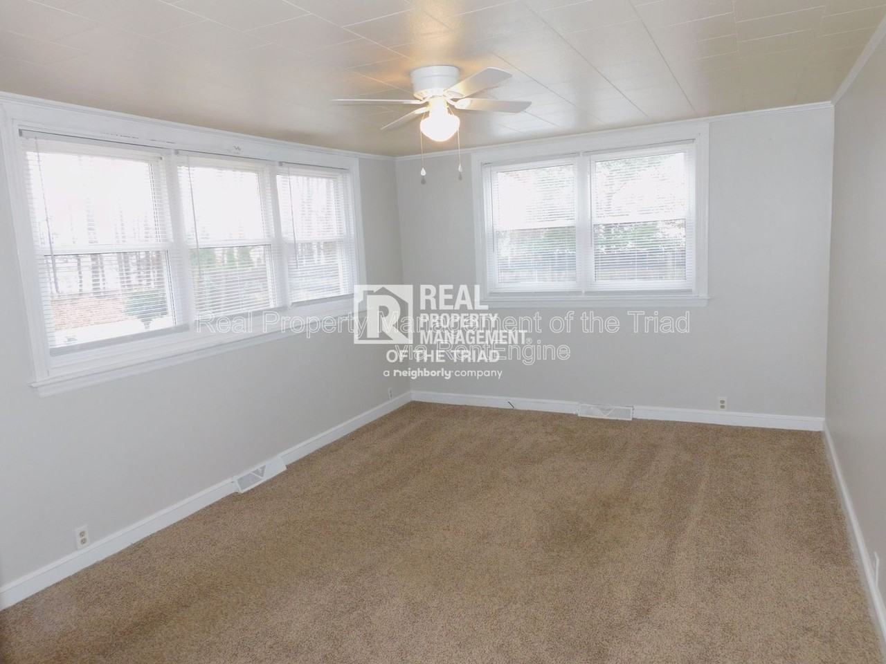 3405 Derby Pl - Photo 5 of 16