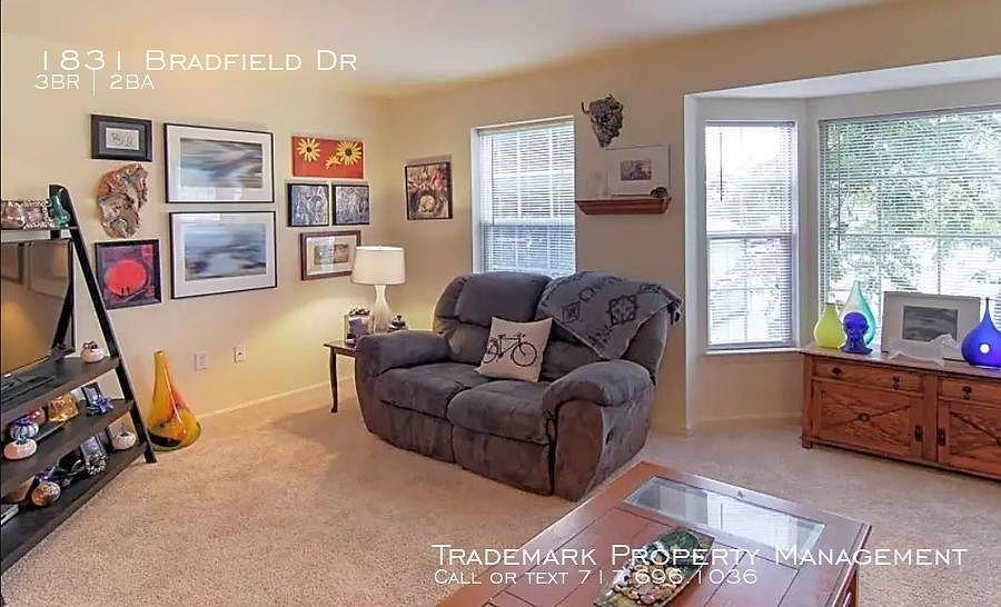1831 Bradfield Dr - Photo 4 of 25