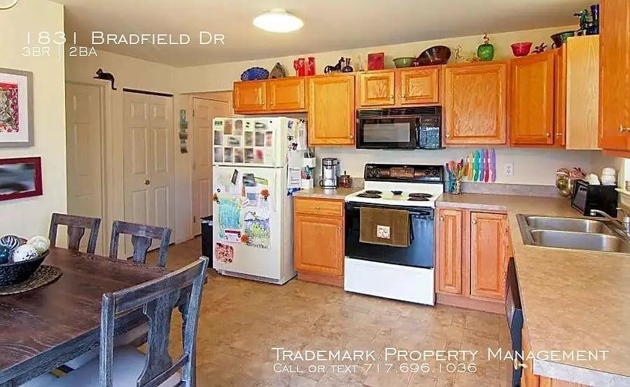 1831 Bradfield Dr - Photo 6 of 25