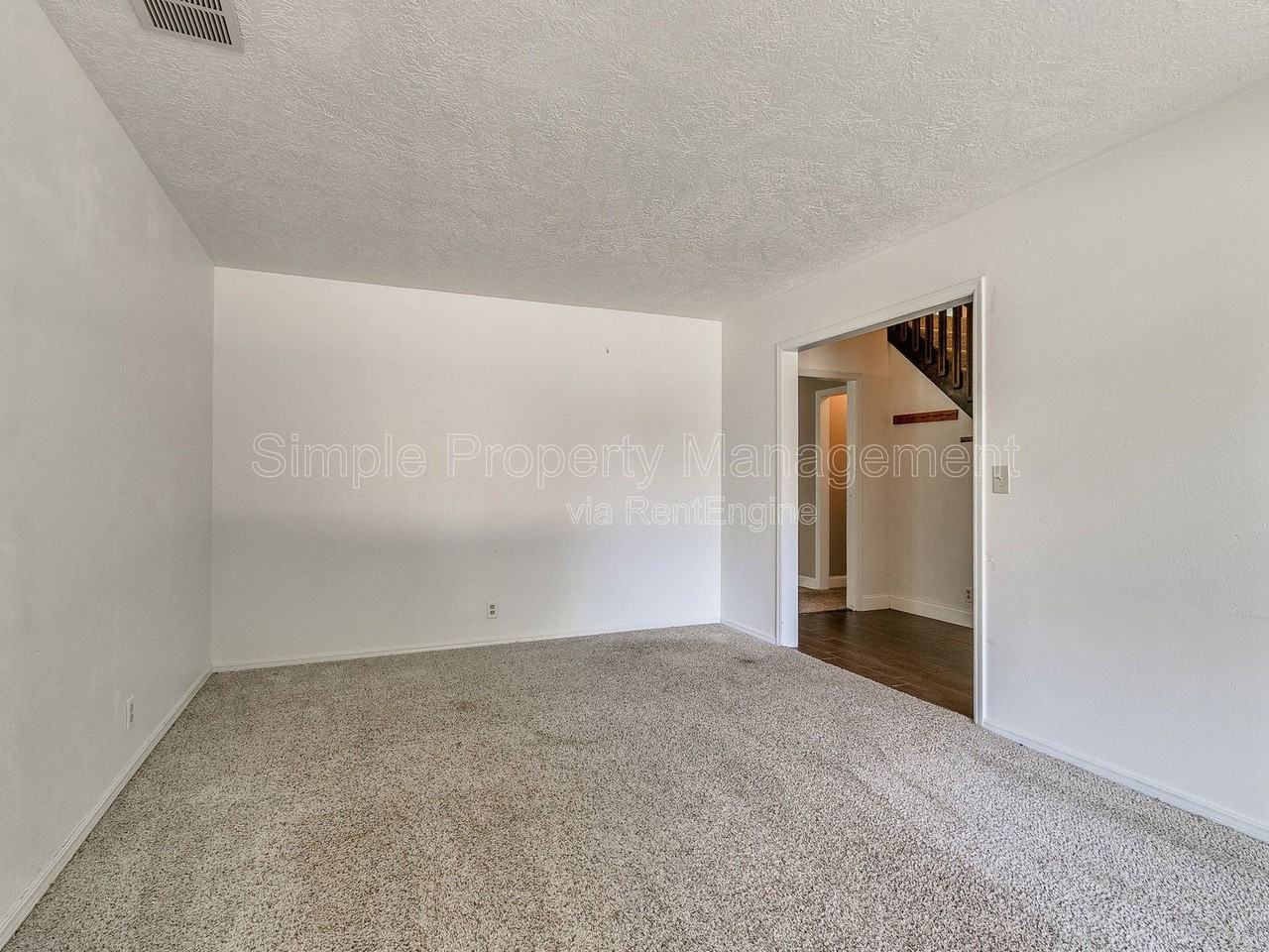 1625 Homeland Ave - Photo 5 of 32