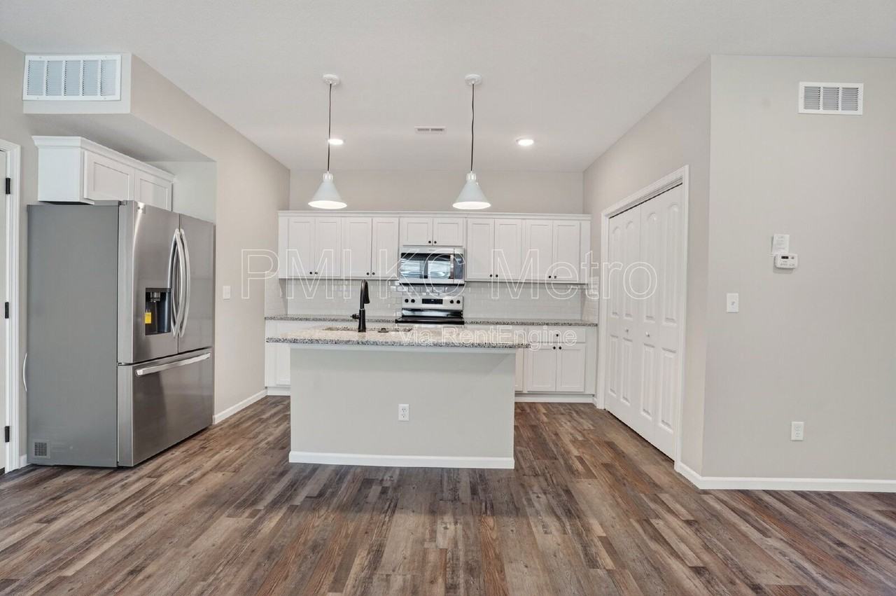 2517 Arlene Pl - Photo 5 of 27