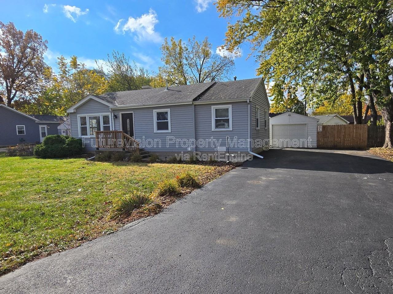 2414 Emlong St - Photo 2 of 18