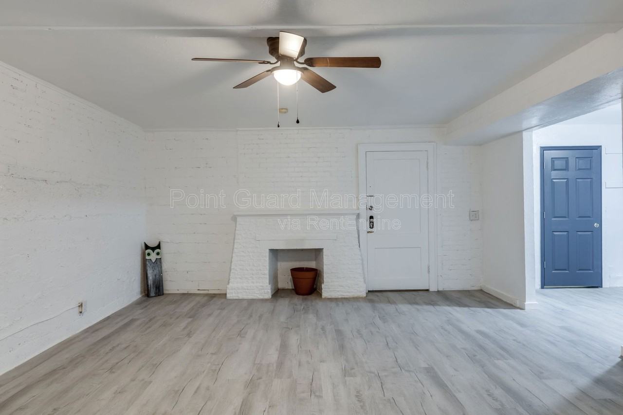 1518 N Robinson Ave #A - Photo 2 of 23