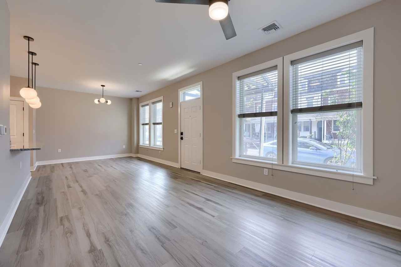 213 Jackson St #8 - Photo 3 of 24