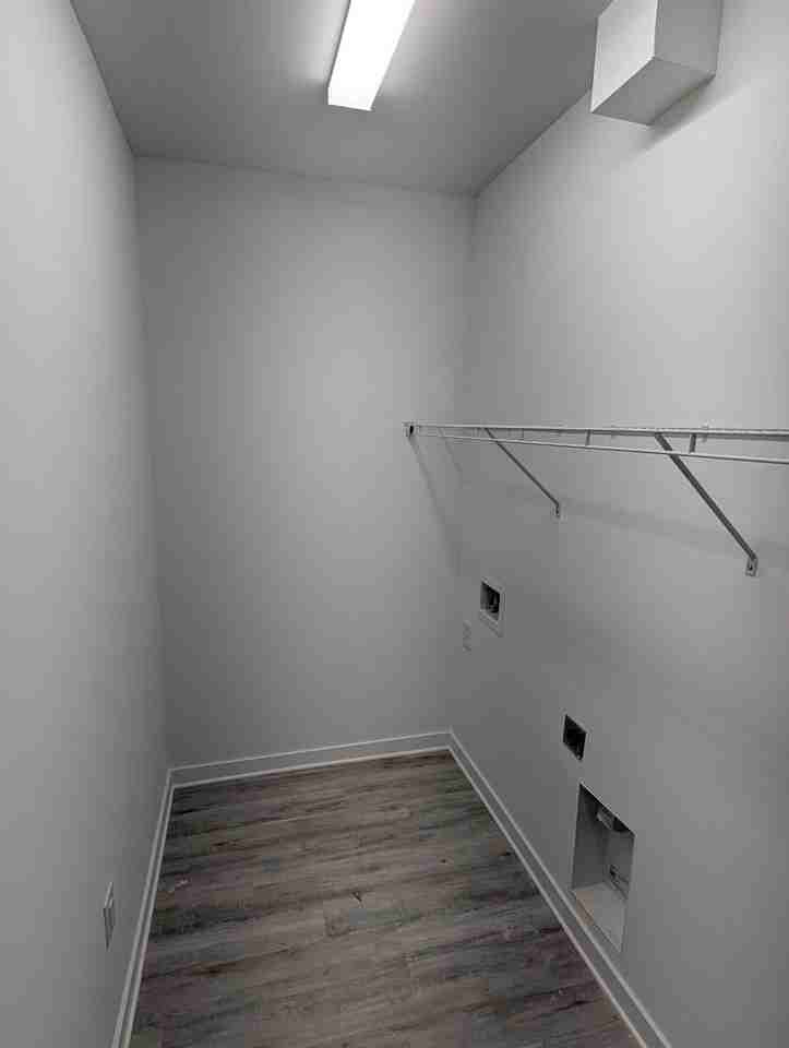 9253 Agate St - Photo 3 of 19