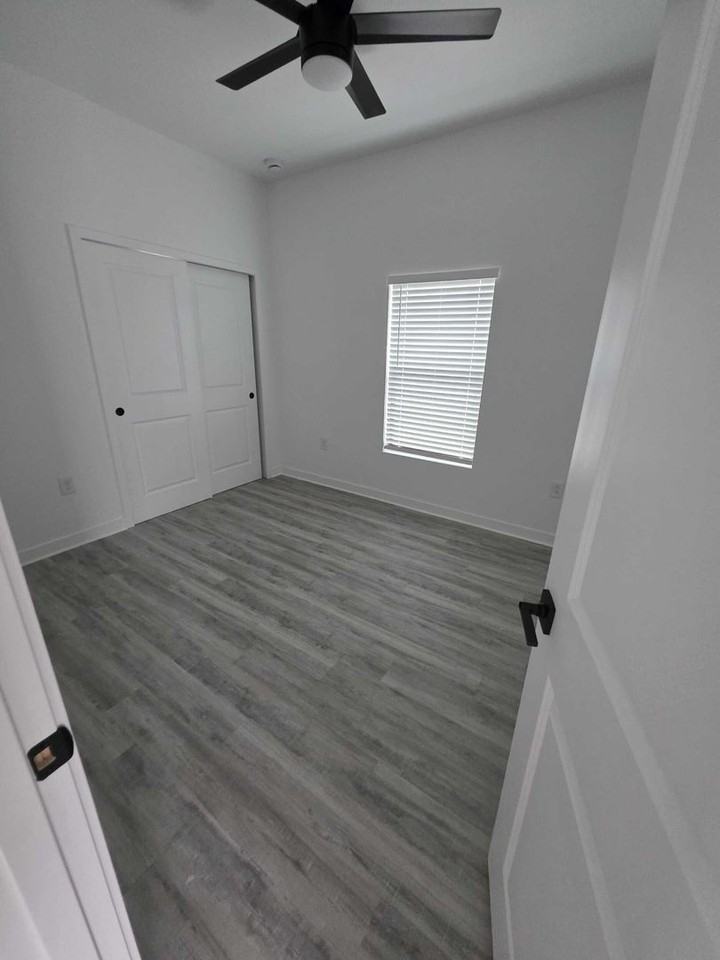 9253 Agate St - Photo 6 of 19