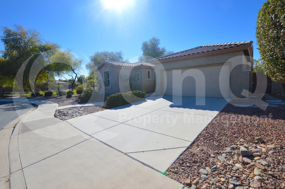 3250 S Holguin Way - Photo 3 of 32