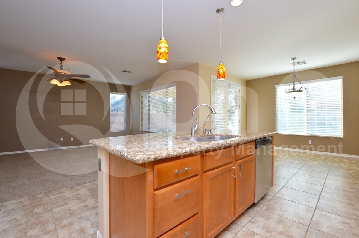 3250 S Holguin Way - Photo 6 of 32