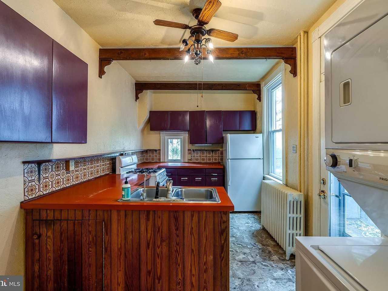 524 Howard Ave - Photo 3 of 37