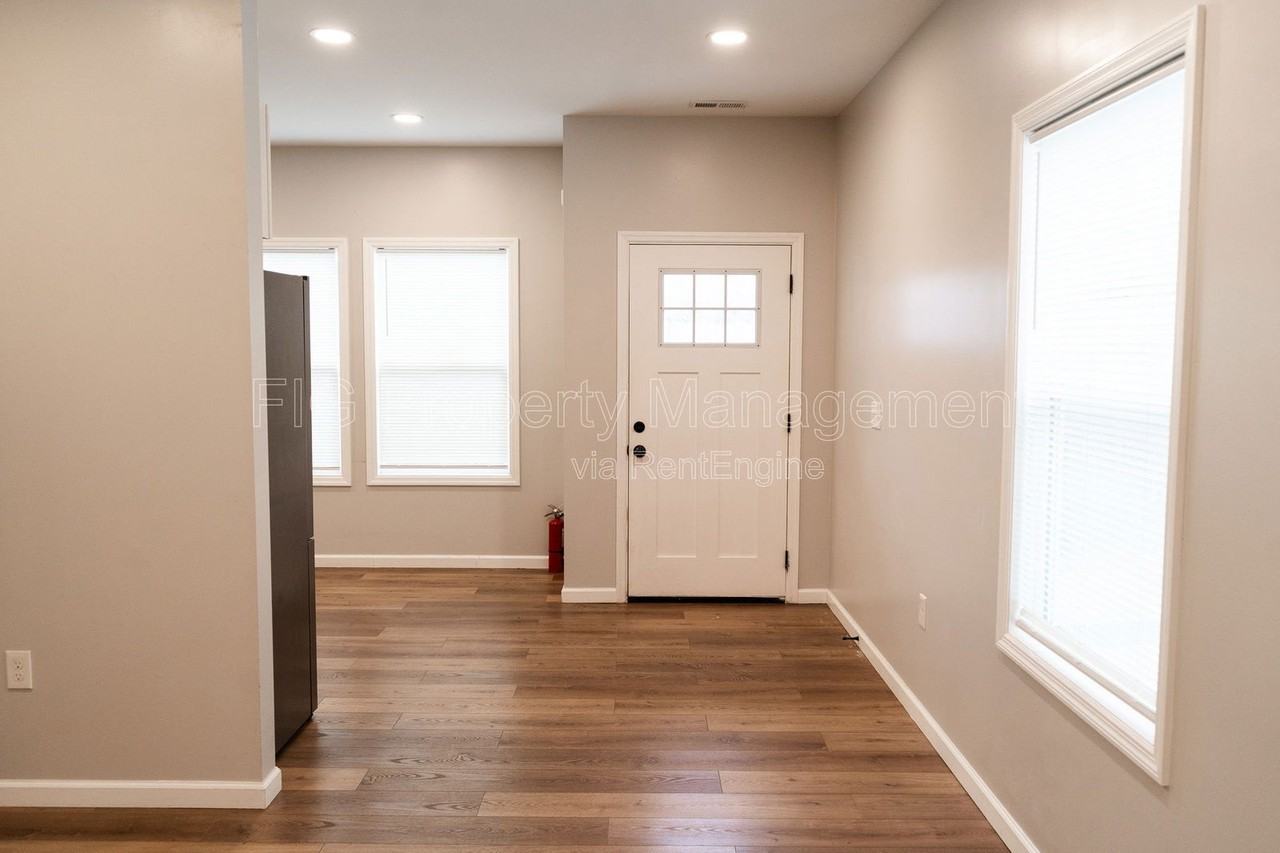 4111 Mountain Trek Way - Photo 5 of 19