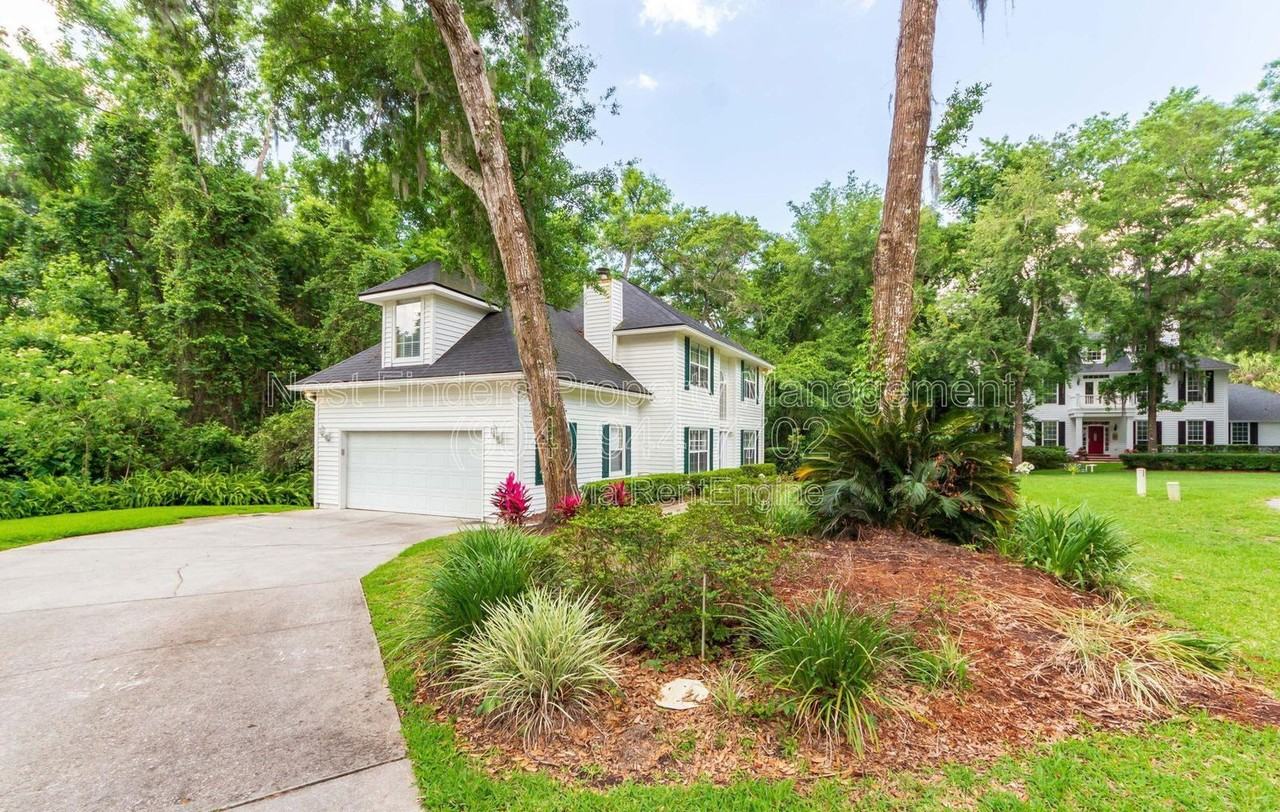 1142 Westwood Dr - Photo 2 of 31