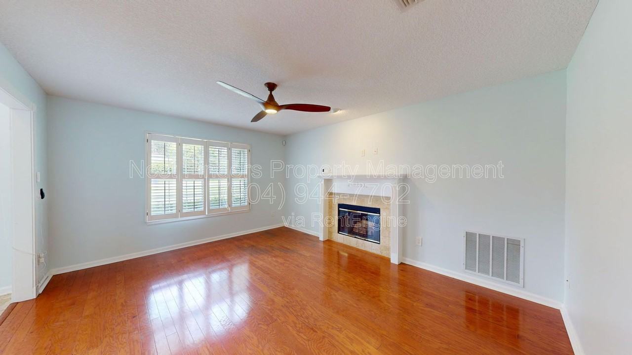 1142 Westwood Dr - Photo 4 of 31