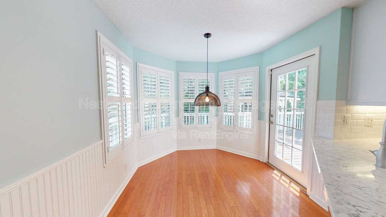 1142 Westwood Dr - Photo 6 of 31