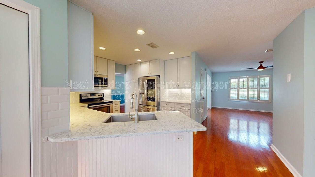 1142 Westwood Dr - Photo 7 of 31