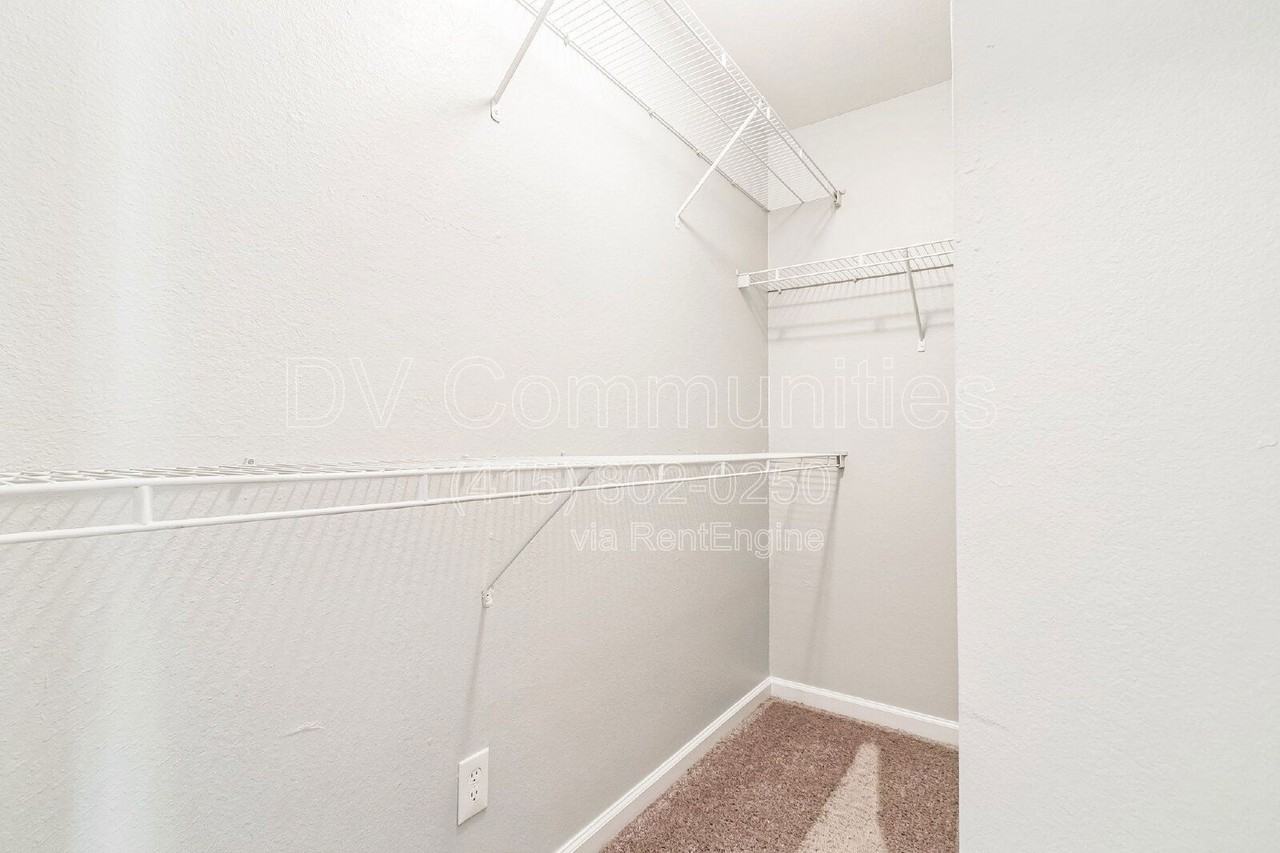 2817 Windsor Forrest Ct - Photo 5 of 30